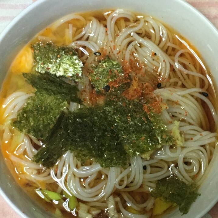 卵、海苔、ネギの冷素麺